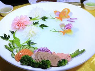學(xué)生作品：春暖花開(kāi)，十里花香